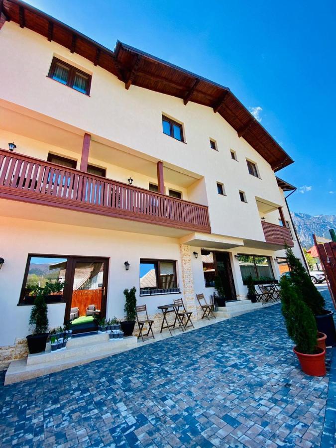 Casa Ankeli Bed and Breakfast Buşteni Εξωτερικό φωτογραφία
